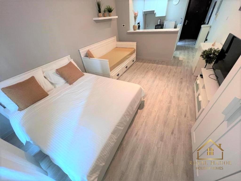 Royal Manor- Marina Diamond 1 Apartment Dubai